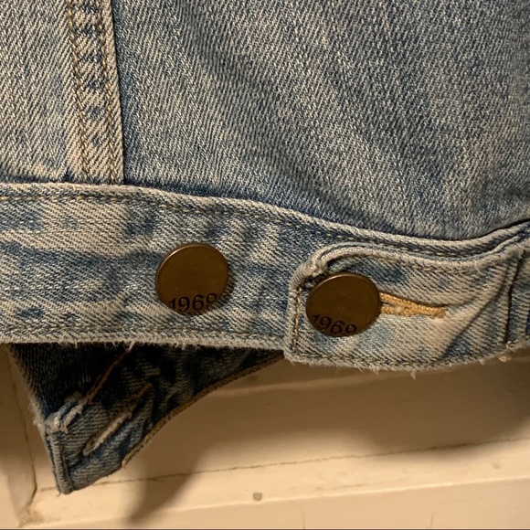 Gap 1969 Distressed Jean Jacket - Picture 3 of 4